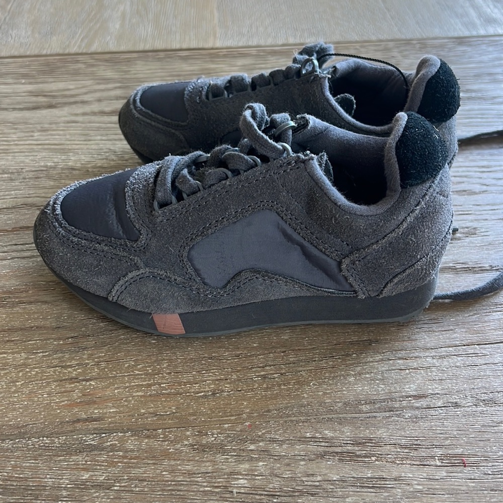 NEW Zara unisex gray sneakers size 9